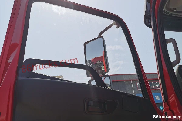 SHACMAN Commercial Vehicle Xuande X6 Medium Truck 240 hp 6X2(8 wheels) 9.6m Sideboard Cargo Truck Cab (2) | 86Trucks