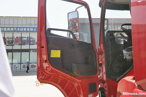 SHACMAN Commercial Vehicle Xuande X6 Medium Truck 240 hp 6X2(8 wheels) 9.6m Sideboard Cargo Truck Cab (1) | 86Trucks