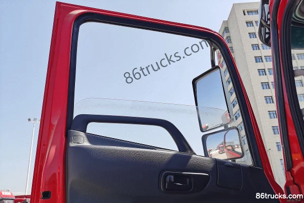 SHACMAN Commercial Vehicle Xuande X6 Medium Truck 220 hp 4X2(6 wheels) 6.75m Van Cargo Truck Cab (2) | 86Trucks