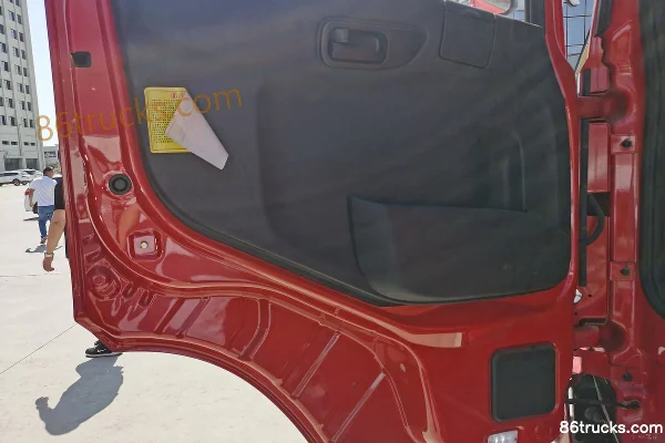 SHACMAN Commercial Vehicle Xuande X6 220 hp 6X2(8 wheels) 4.5m dump truck Cab (2) | 86Trucks