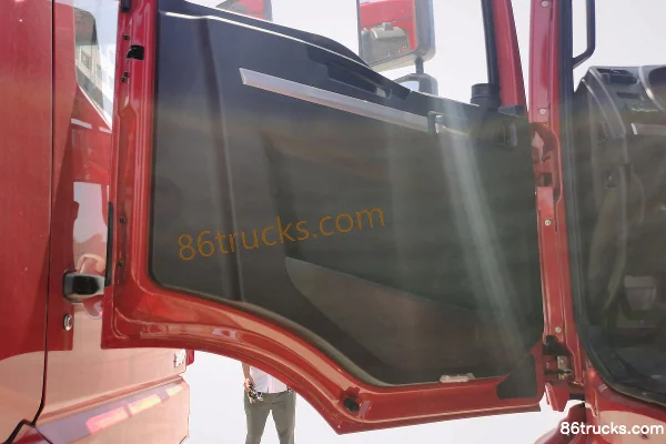 SHACMAN Commercial Vehicle Xuande X3 460 hp 6X4(10 wheels) LNG Tractor Truck (China VI) Cab (2) | 86Trucks