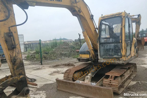 Yuchai YC85-8 Crawler Excavator Exterior (3) | 86Trucks