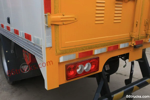 Foton AOLING Express 156 hp 4X2(6 wheels) 5.2m Flammable Gas Van Truck (China VI) (Rongwo Brand) Body (3) | 86Trucks