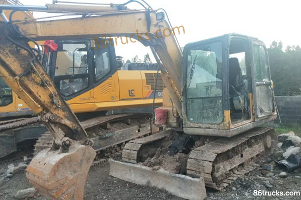 Shantui Excavator JCM907D Crawler Excavator Exterior (3) | 86Trucks