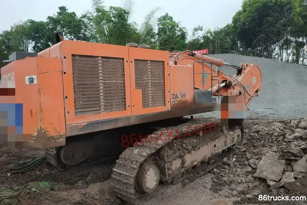 Hitachi ZX870LCH-5B Crawler Excavator Exterior (3) | 86Trucks