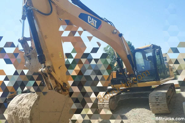 Caterpillar 323D2L Crawler Excavator Exterior (2) | 86Trucks