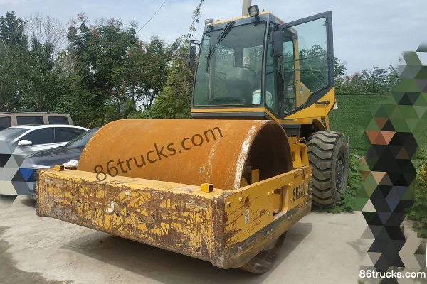 Shantui SR22M Single Drum Roller Exterior (2) | 86Trucks