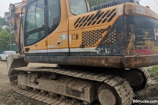 Hyundai Heavy Industries R150LC-9 Crawler Excavator Exterior (3) | 86Trucks