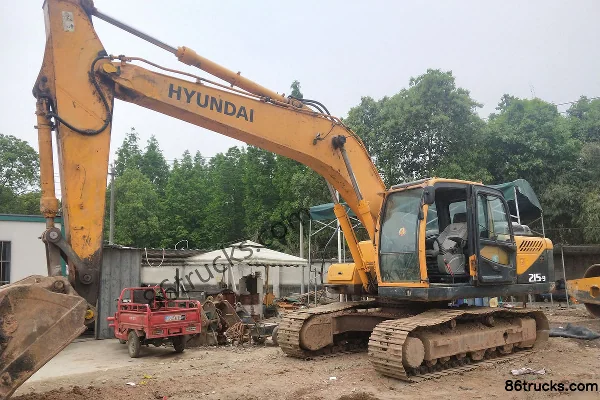 Hyundai Heavy Industries R215-9 Crawler Excavator Exterior (2) | 86Trucks