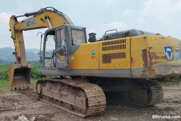 XCMG XE335C Crawler Excavator Exterior (2) | 86Trucks
