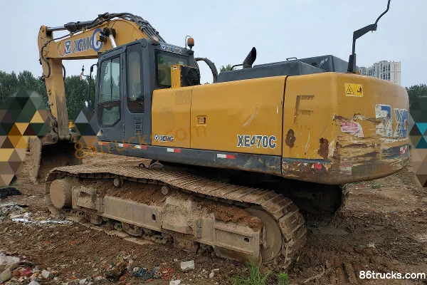 XCMG XE470C Crawler Excavator Exterior (2) | 86Trucks