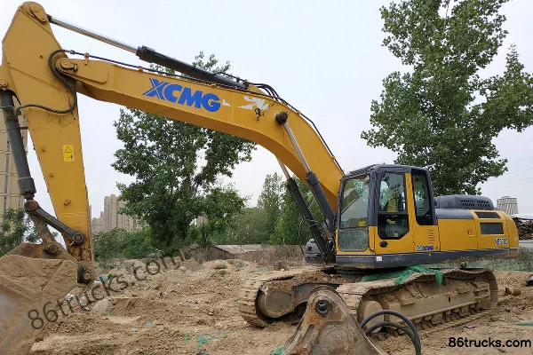 XCMG XE370D Crawler Excavator Exterior (2) | 86Trucks