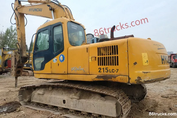 Hyundai Heavy Industries R220LC-5 Crawler Excavator Exterior (3) | 86Trucks
