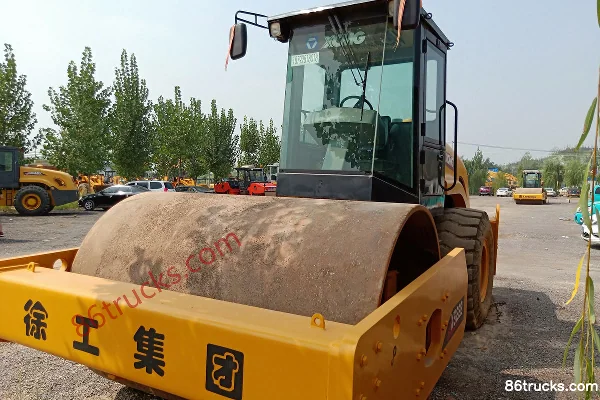 XCMG XS222 Roller Exterior (3) | 86Trucks