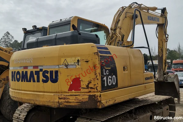 KOMATSU PC130-7 Crawler Excavator Exterior (3) | 86Trucks