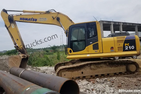 KOMATSU PC210LC-8 Crawler Excavator Exterior (3) | 86Trucks