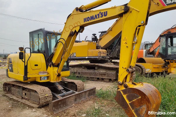 KOMATSU PC56-7 Crawler Excavator Exterior