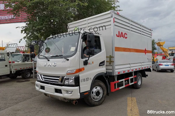 JAC Junling V6 130 hp 4X2(6 wheels) 4.11m Gas Cylinder Transport Truck Exterior (3) | 86Trucks