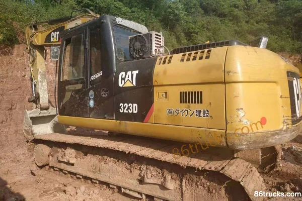 Caterpillar 323D Crawler Excavator Exterior (3) | 86Trucks