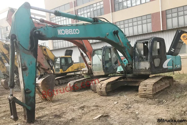 Kobelco SK230-6 Crawler Excavator Exterior (2) | 86Trucks