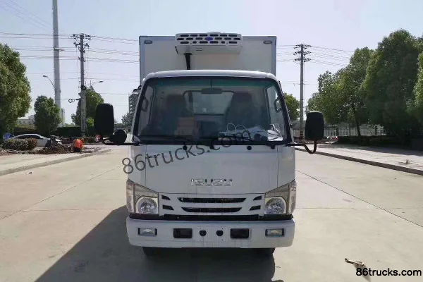 Qingling Isuzu 100P 132hp 4X2(6 wheels) 4.1m Refrigerated Truck (Chengliwei Brand) Exterior (2) | 86Trucks