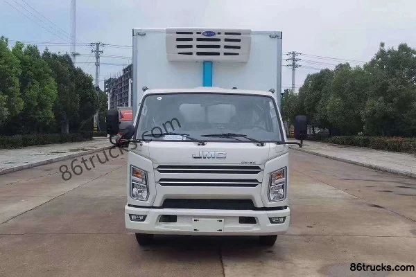 JMC Shunda Wide Body 129hp 4X2(6 wheels) 4.08m refrigerated truck (Chengliwei brand) Exterior (2) | 86Trucks