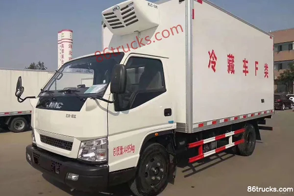 JMC Shunda Wide Body 116hp 4X2(6 wheels) 4.1m refrigerated truck (Chengliwei brand) Exterior (2) | 86Trucks