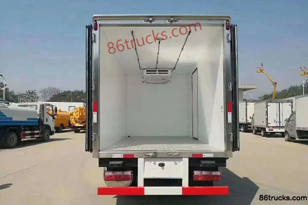 JAC Kangling H3 120hp 4X2(6 wheels) 4.1m refrigerated truck (Chengliwei brand) Exterior (3) | 86Trucks