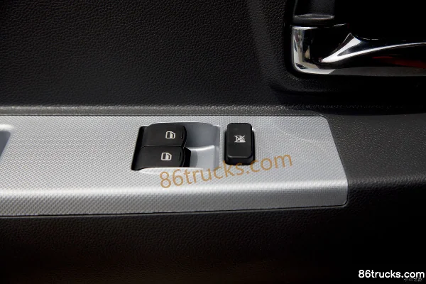Dongfeng Furika R6 170 hp 4X2(6 wheels) 4.1 m dump truck Cab (2) | 86Trucks