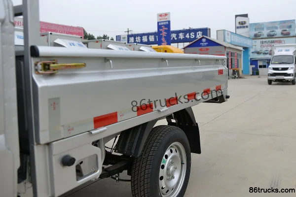 Foton Xiangling V1 1.3L 91hp 4X2(6 wheels) Gasoline 2.05m Double Row Stake Micro Truck Body (1) | 86Trucks