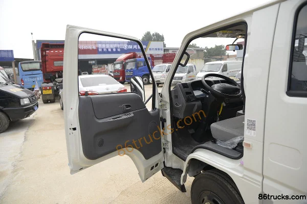 JMC Shunda Small Truck 116hp 4X2(6 wheels) 2.755m Double-Cab Flatbed Light Truck (1) | 86Trucks