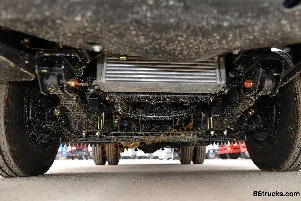 JMC Shunda Small Truck 116hp 4X2(6 wheels) 3.7m Single Row Van Light Truck Chassis (1) | 86Trucks