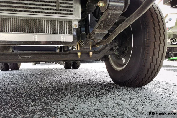Kama Kaijie M1 110hp 4X2(6 wheels) 3.6m Single Row Stake Truck Chassis (3) | 86Trucks