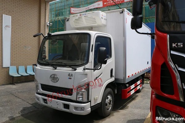 FAW Hongta FAW Jiefang Gongshi 110hp 4X2(6 wheels) 4.05m Refrigerated Truck Exterior (3) | 86Trucks