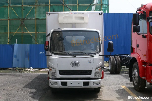 FAW Hongta FAW Jiefang Gongshi 110hp 4X2(6 wheels) 4.05m Refrigerated Truck Exterior (2) | 86Trucks