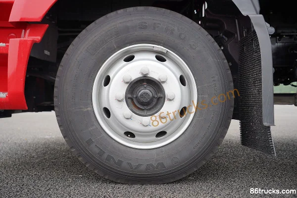 JAC Gallop A5X Medium Truck 220 hp 4X2(6 wheels) 6.8m Stake Cargo Truck (10-speed) Chassis (2) | 86Trucks