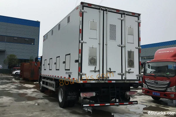 Foton Auman New ETX 360 hp 8X4(12 wheels) Chick Transport Truck (Chengliwei Brand) Exterior (2) | 86Trucks