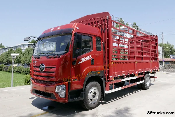 FAW Jiefang Qingdao JK6 Medium Truck 220 hp 4X2(6 wheels) 6.8m Stake Truck Exterior (2) | 86Trucks