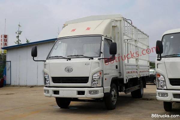FAW Hongta FAW Jiefang Baling 78 hp 4X2(6 wheels) 3.77m Single Row Stake Light Truck Exterior (3) | 86Trucks