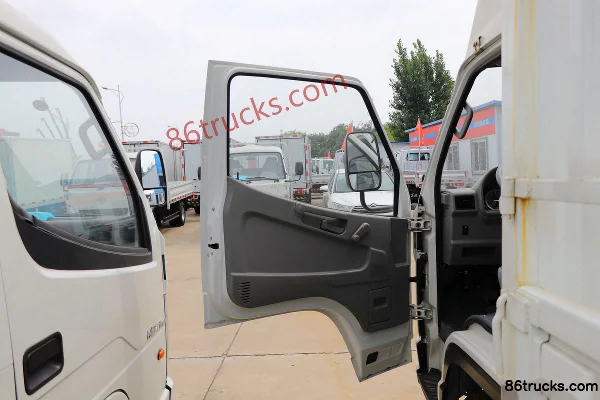 FAW Hongta FAW Jiefang Baling 78 hp 4X2(6 wheels) 3.77m Single Row Stake Light Truck Cab (1) | 86Trucks