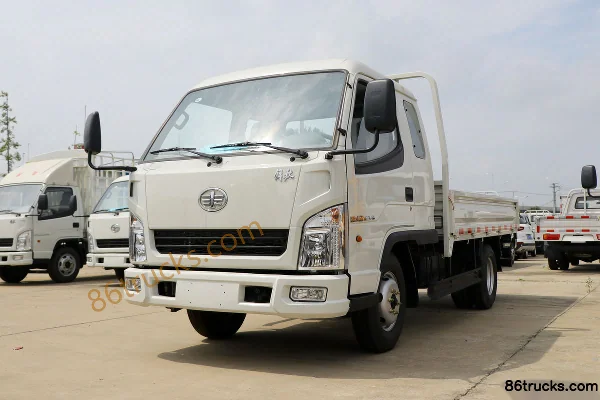 FAW Hongta FAW Jiefang Baling 102 hp 4X2(6 wheels) 3.76m semi-row flatbed light truck Exterior (3) | 86Trucks