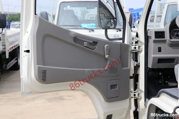 FAW Hongta FAW Jiefang Baling 1 Series V6 102hp 4X2(6 wheels) 3.77m single-row van truck (hydraulic brake) Cab (3) | 86Trucks