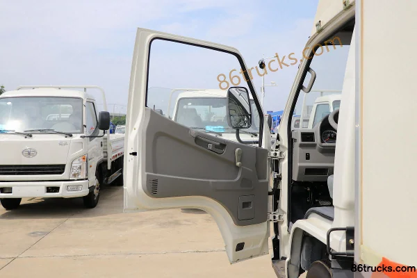 FAW Hongta FAW Jiefang Baling 1 Series V6 102hp 4X2(6 wheels) 3.77m single-row van truck (hydraulic brake) Cab (1) | 86Trucks