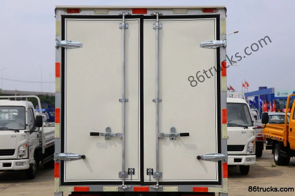 FAW Hongta FAW Jiefang Baling 1 Series V6 102hp 4X2(6 wheels) 3.77m single-row van truck (hydraulic brake) Body (2) | 86Trucks