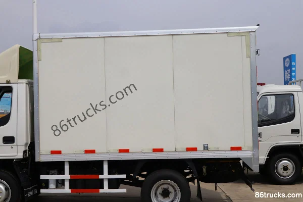 FAW Hongta FAW Jiefang Baling 1 Series V6 102hp 4X2(6 wheels) 3.77m single-row van truck (hydraulic brake) Body (1) | 86Trucks