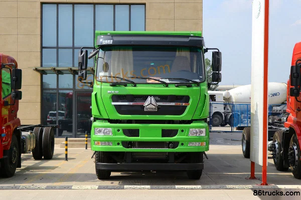 Sinotruk Steyr D7W Heavy Truck 400 hp 8X4(12 wheels) 5.6m Dump Truck Exterior (2) | 86Trucks