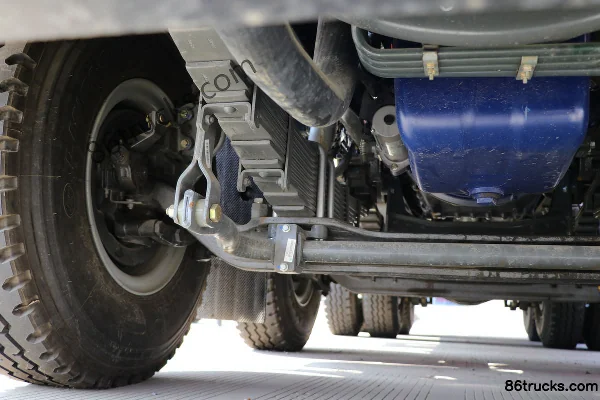 Sinotruk Steyr D7W Heavy Truck 400 hp 8X4(12 wheels) 5.6m Dump Truck Chassis (2) | 86Trucks