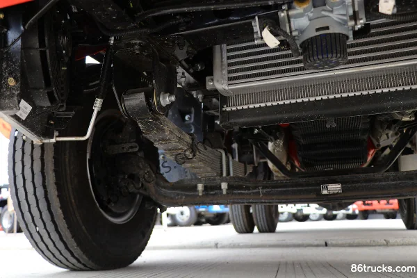 Yuejin Express H500 148 hp 4X2(6 wheels) 4.17m single-row van light truck (axle ratio 4.375) Chassis (2) | 86Trucks