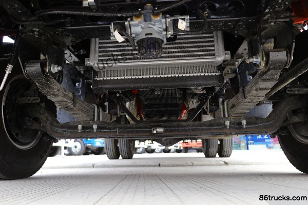 Yuejin Express H500 148 hp 4X2(6 wheels) 4.17m single-row van light truck (axle ratio 4.375) Chassis (1) | 86Trucks