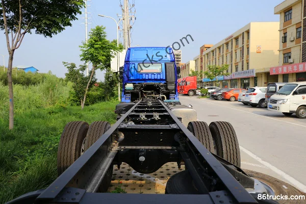Foton Auman New ETX 6 Series Heavy Truck 245 hp 6X2(8 wheels) 8m Stake Truck (Axle Ratio 4.444) Exterior (2) | 86Trucks